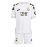 Real Madrid Federico Valverde #8 Domáci Detský futbalový dres 2025-26 Krátky Rukáv (+ trenírky)
